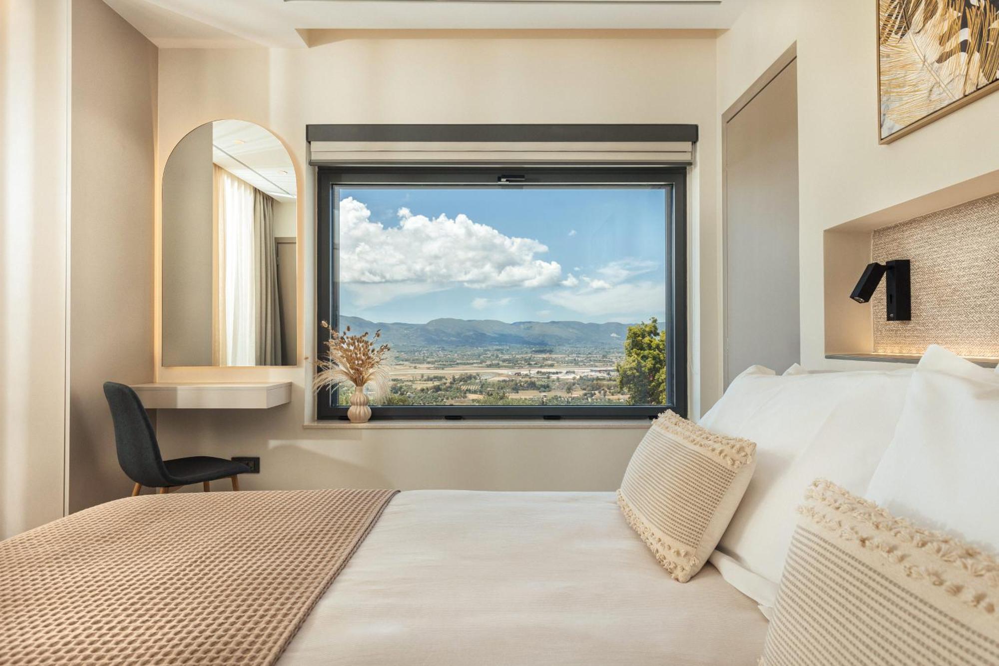 Villa Euphoria Hill Villa, By Tk Management Argassi