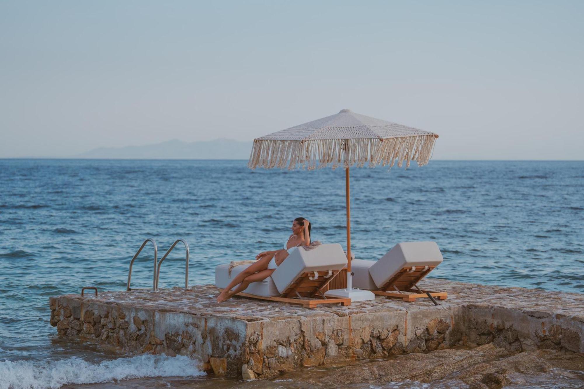Splendid Mykonos Waterfront Villa *