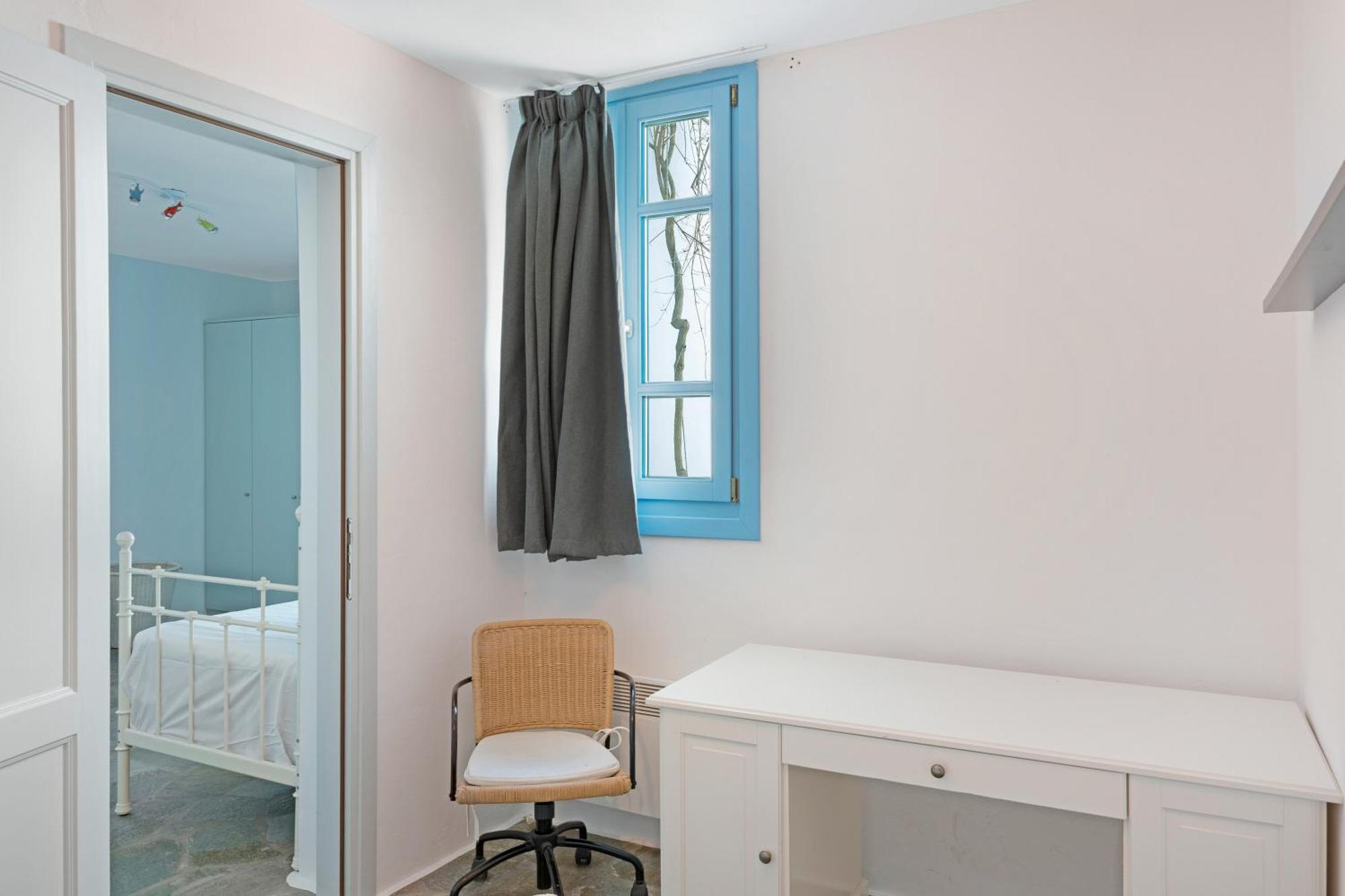 Efrossyni House Ioulis