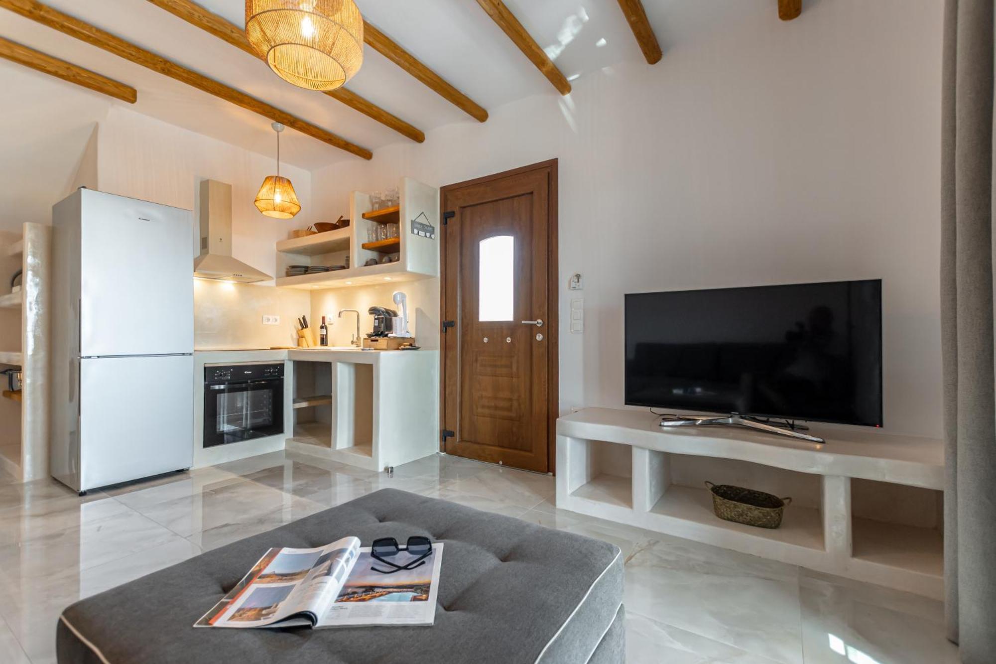 Naxos Beachwalk Plaka