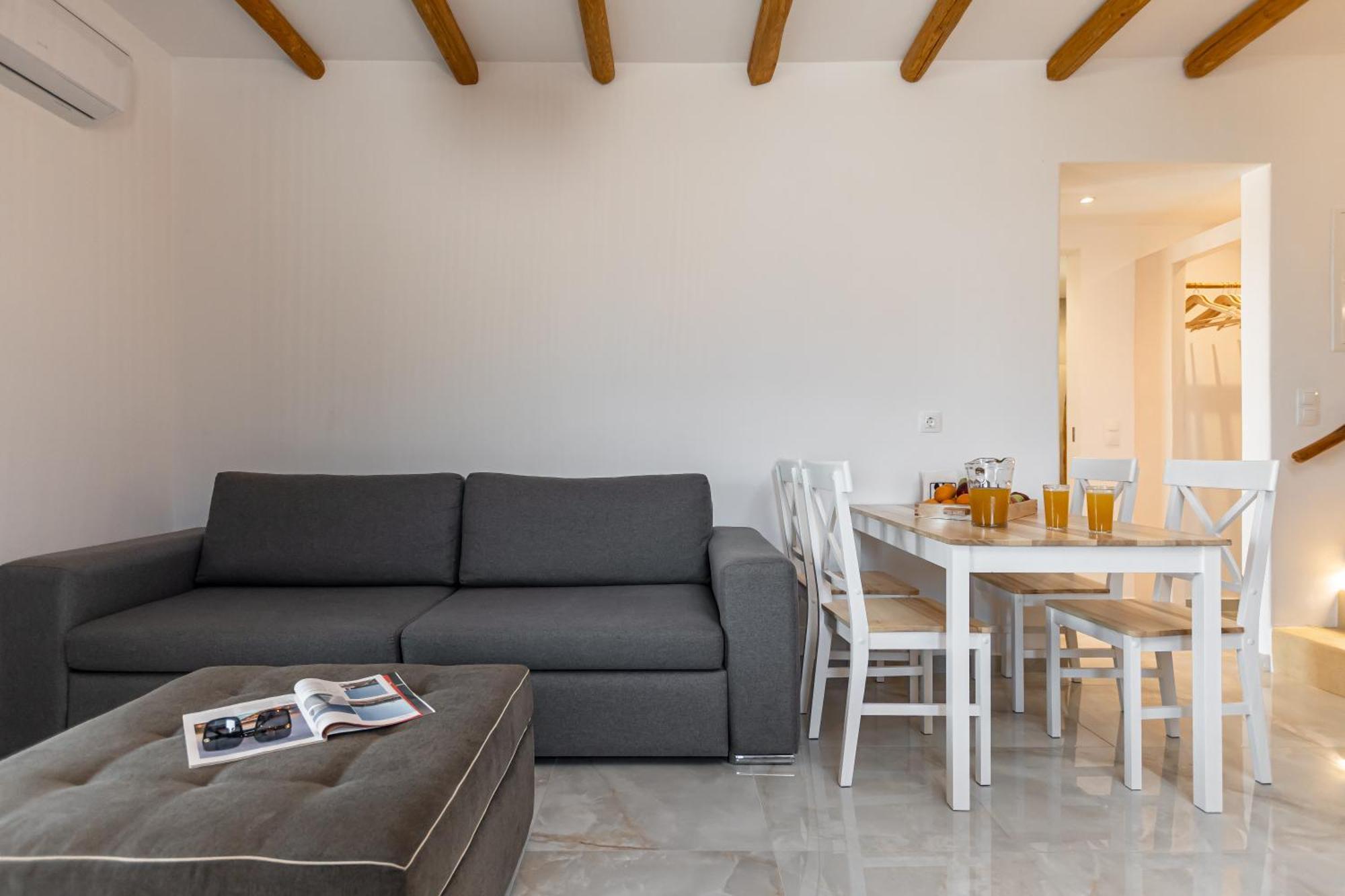 Naxos Beachwalk Plaka