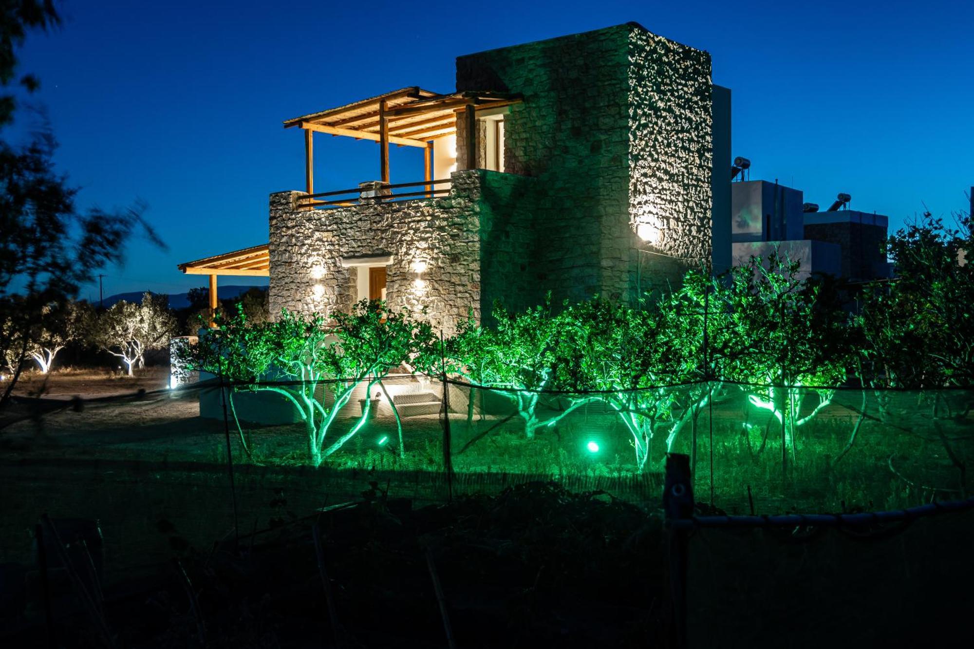 Naxos Beachwalk Plaka