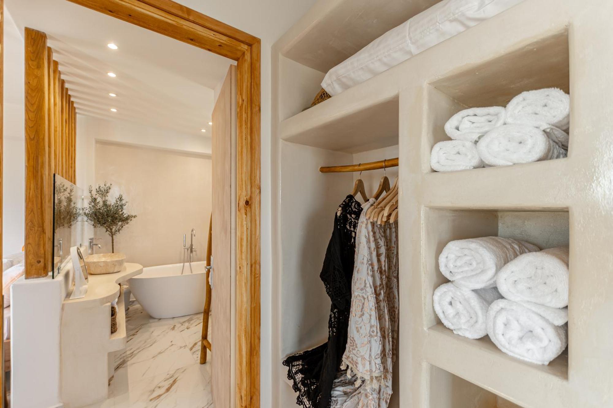 Naxos Beachwalk Plaka Villa