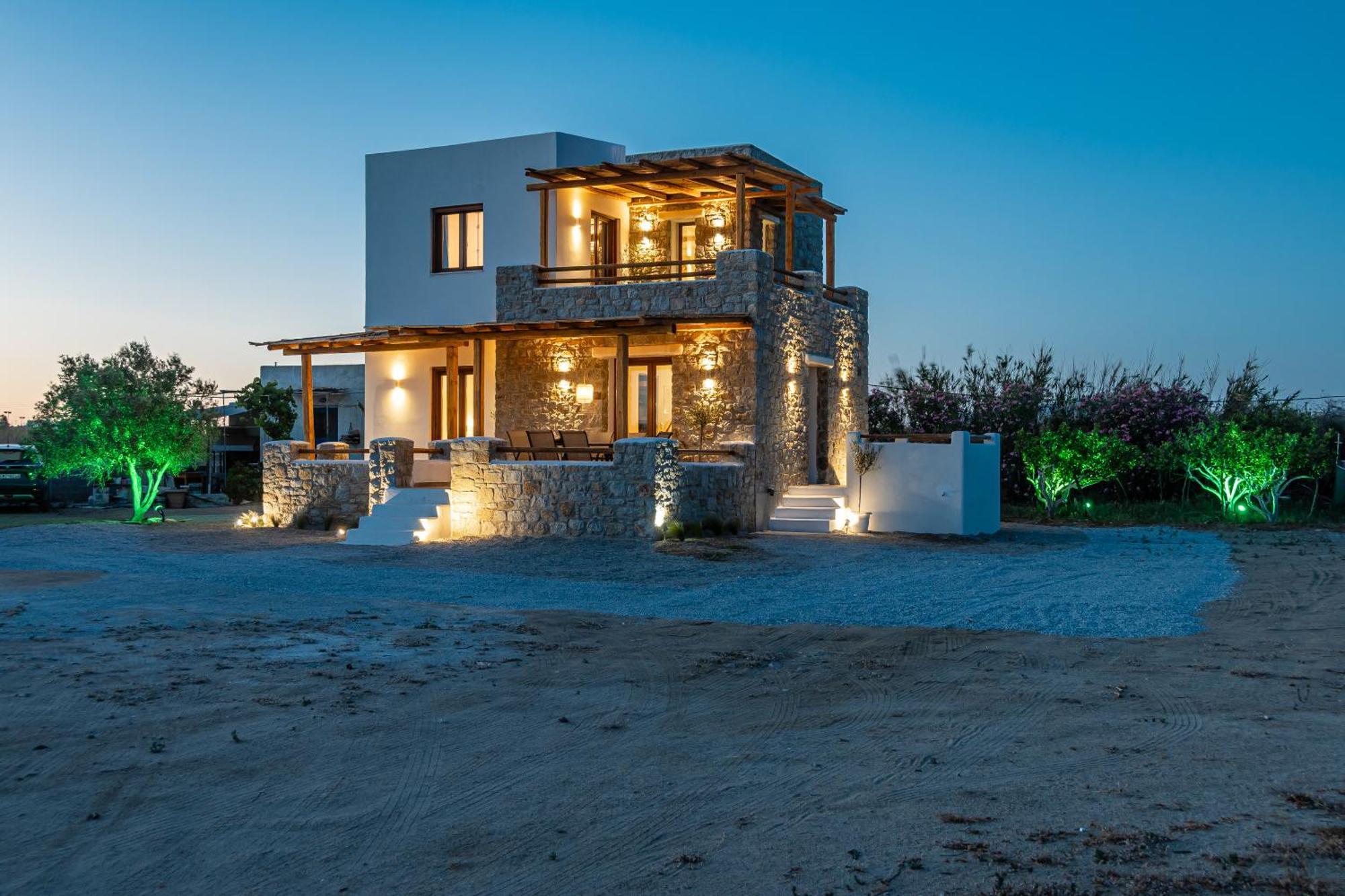 Naxos Beachwalk Plaka *