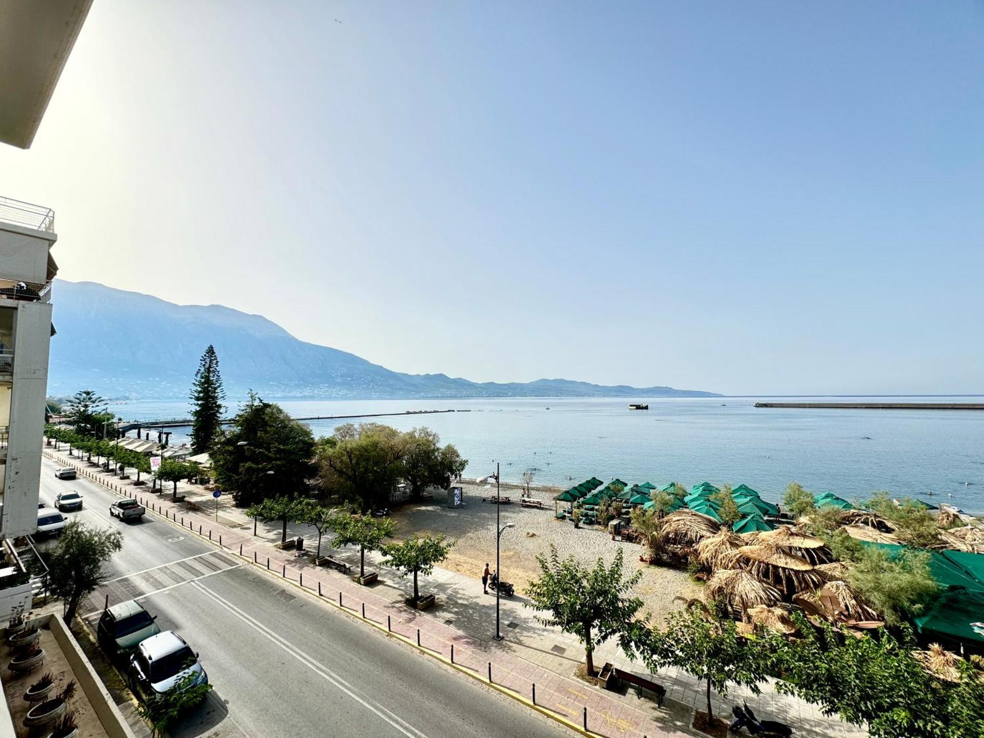 Seafront Luxury Apartment *