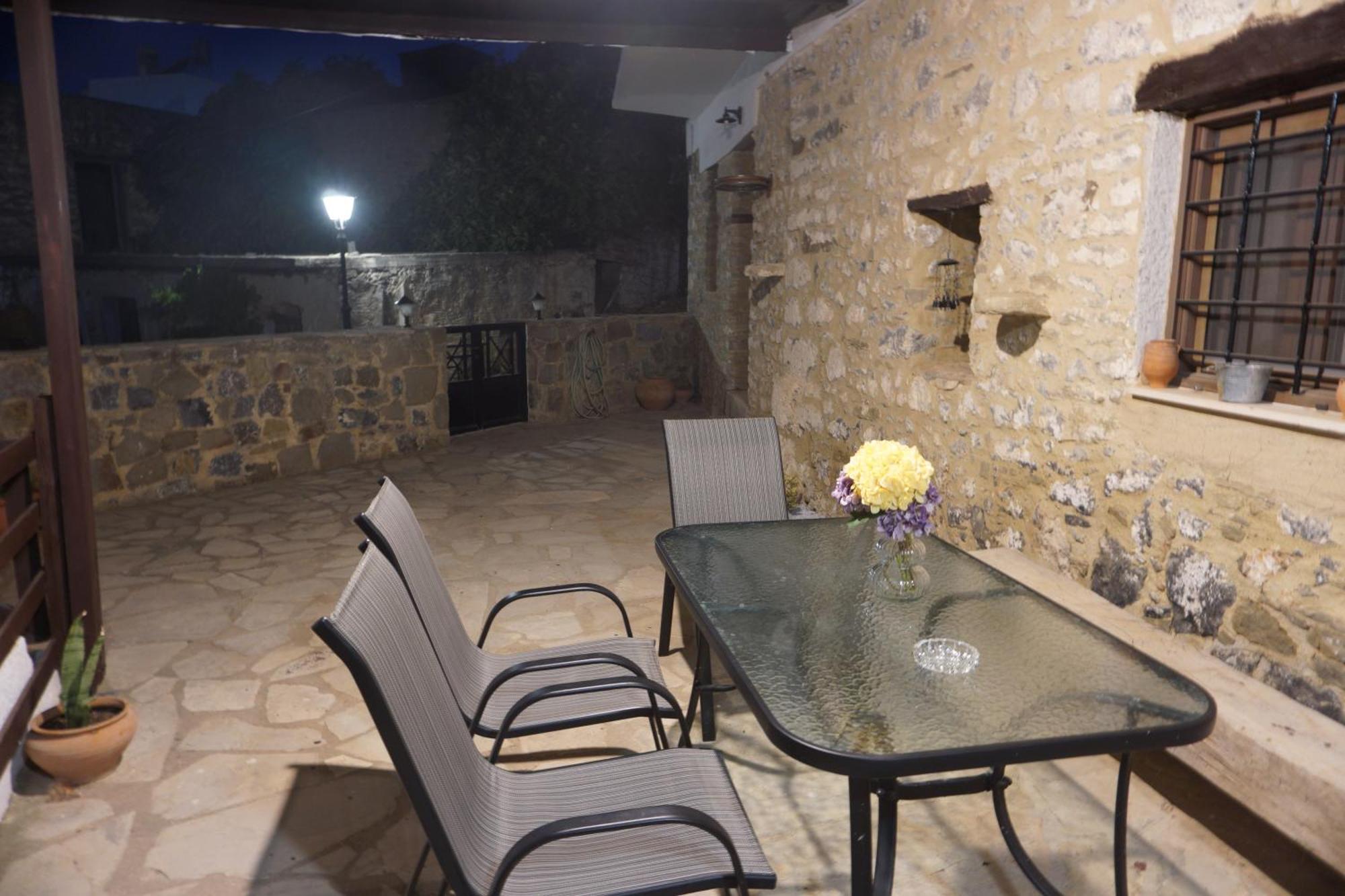 Reveka's Apartment