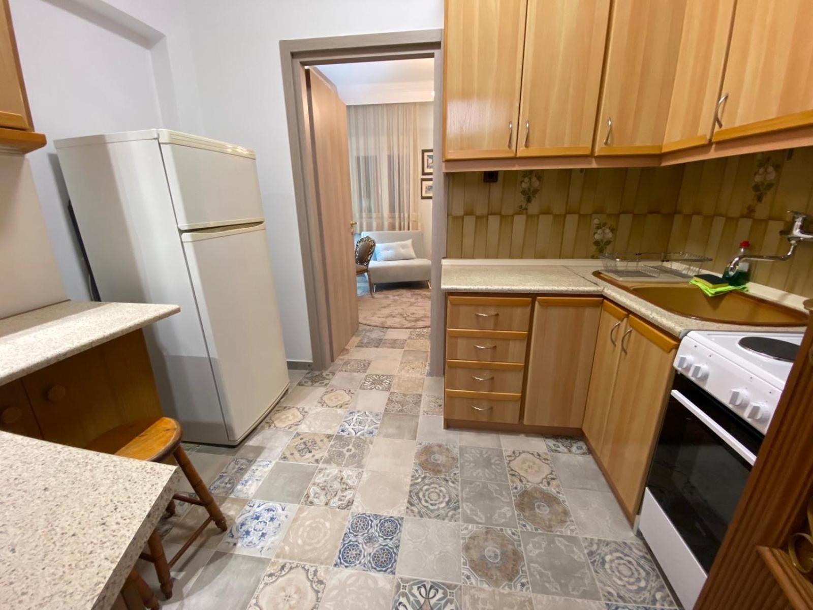 House * Epanomi