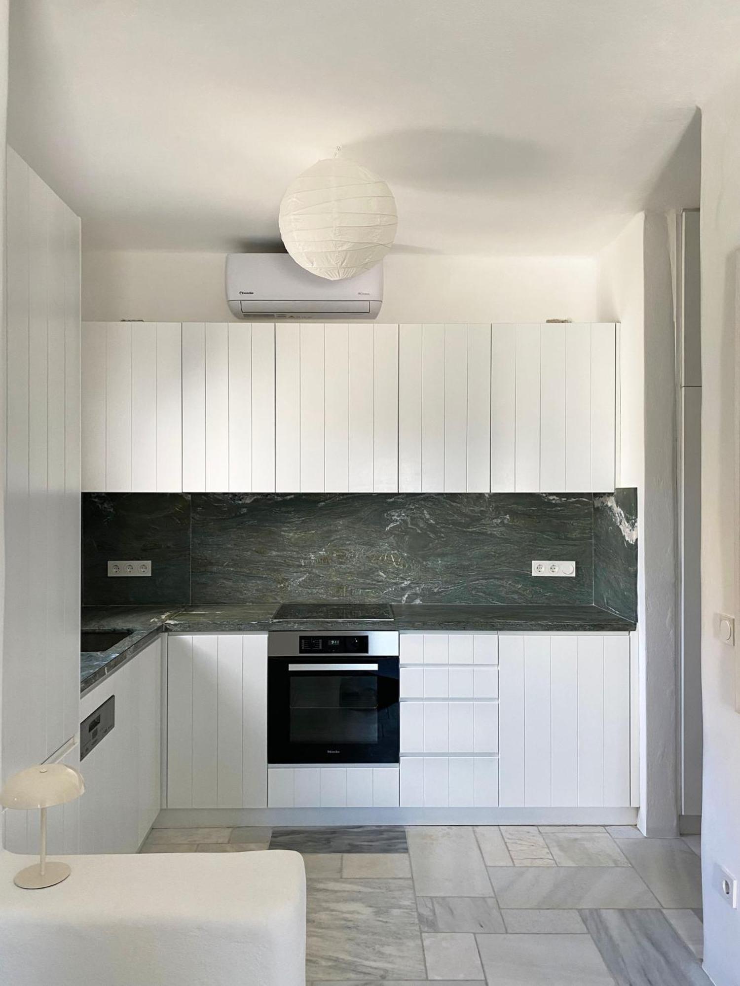 Avra, A Serene Cycladic With Private Pool Overlooking The Aegean Sea Apartment
