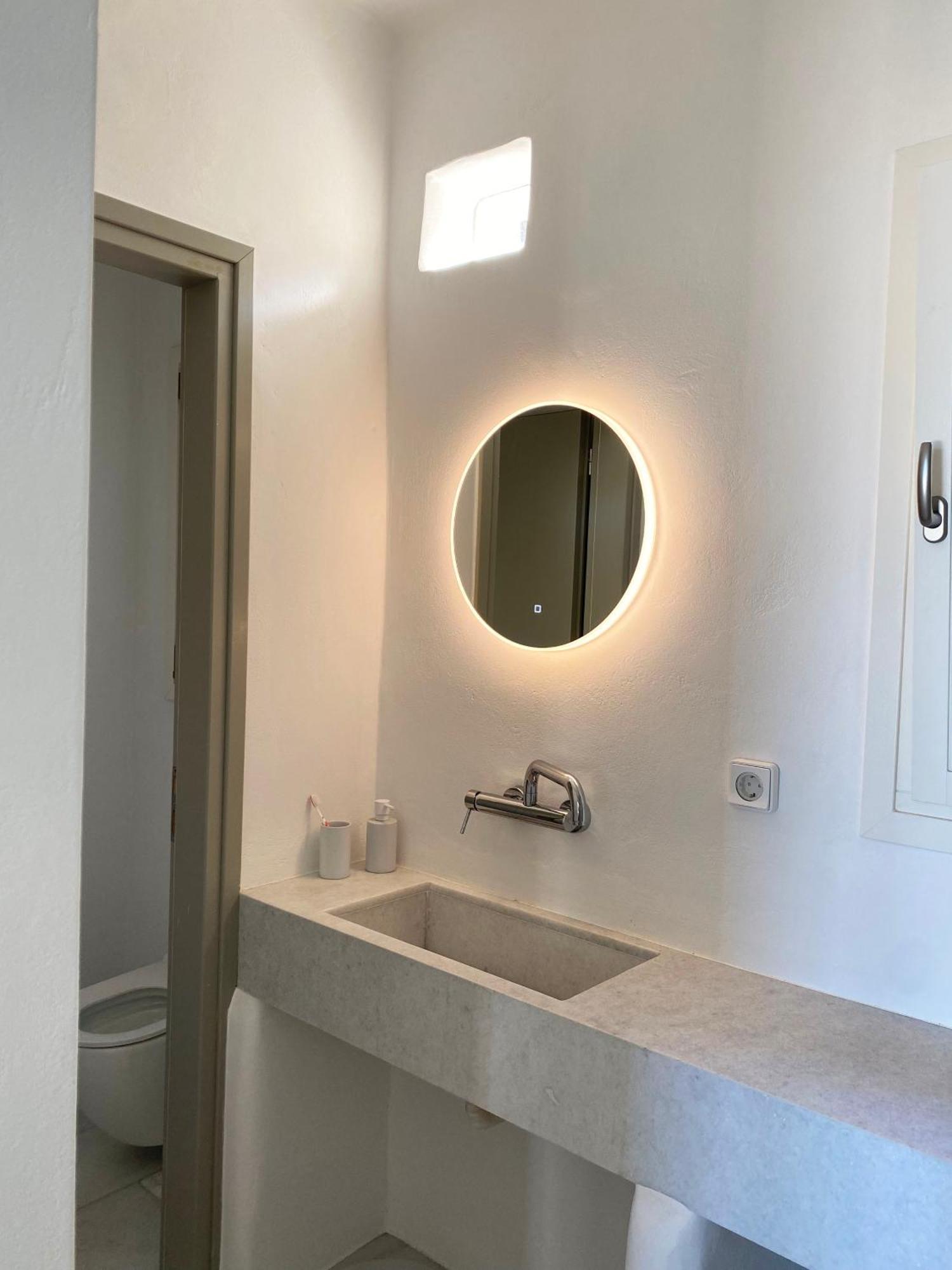Apartment Avra, A Serene Cycladic With Private Pool Overlooking The Aegean Sea