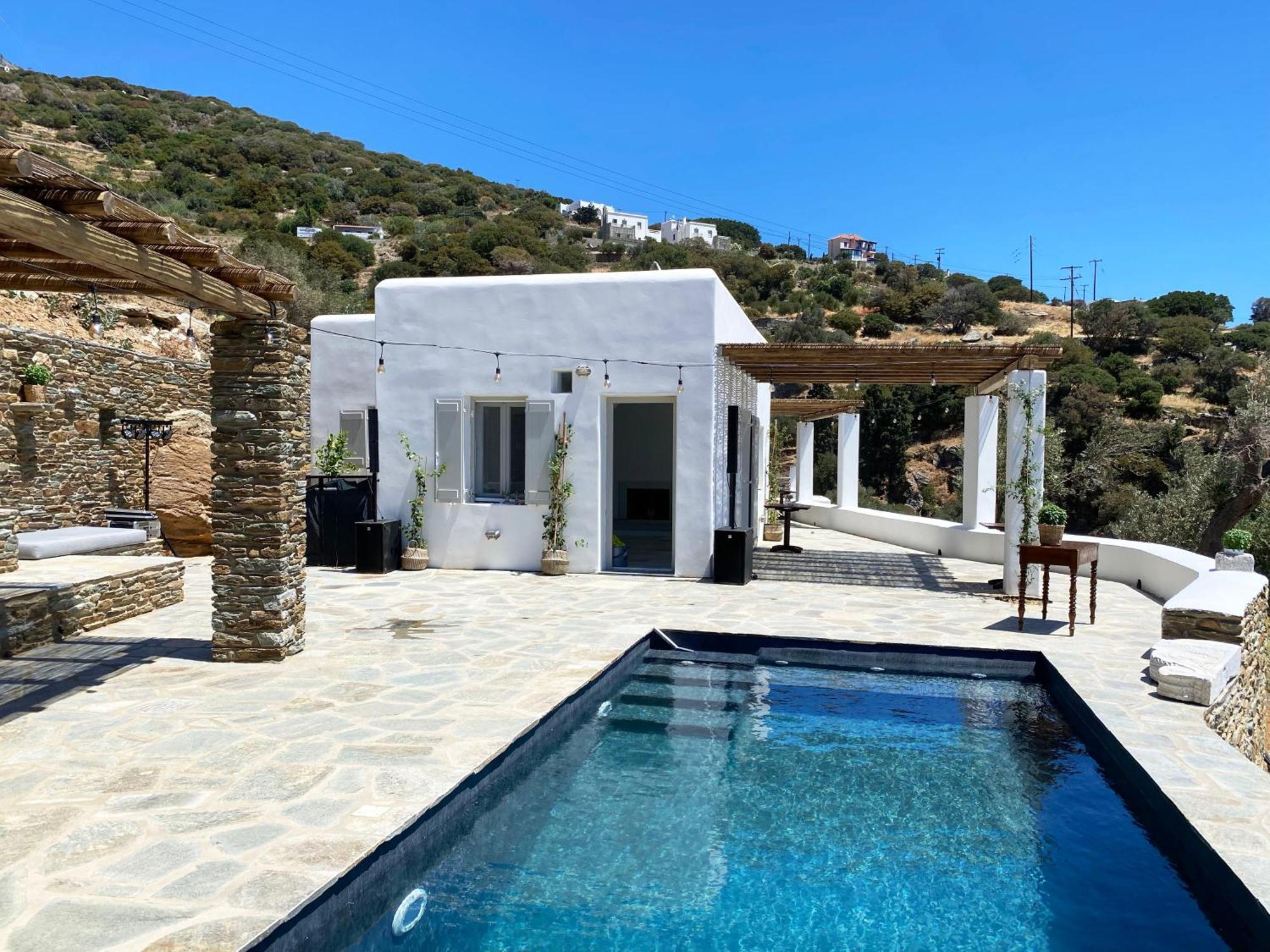 Apartment Avra, A Serene Cycladic With Private Pool Overlooking The Aegean Sea *
