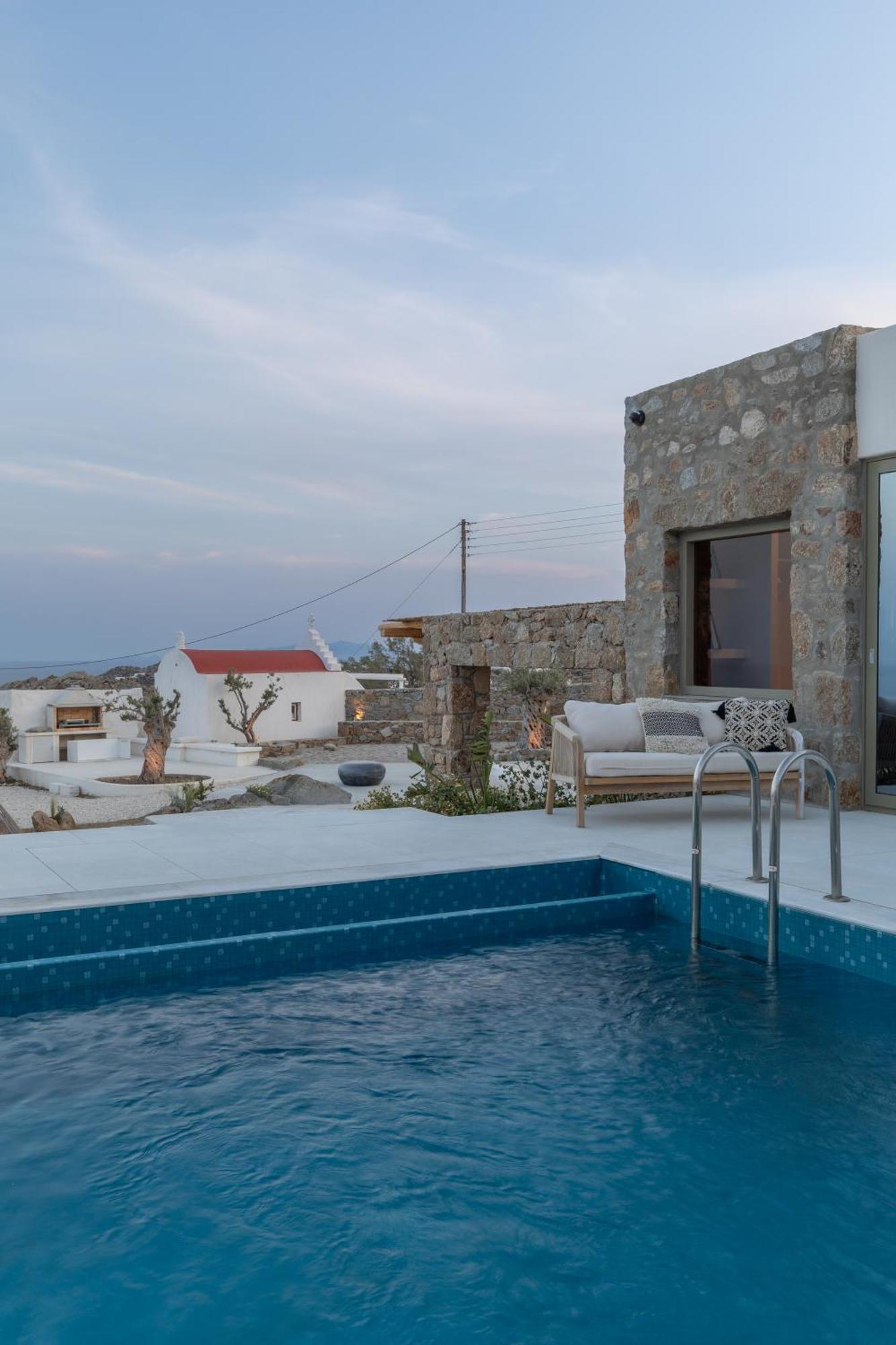 Villa Citadel Natural Stone *
