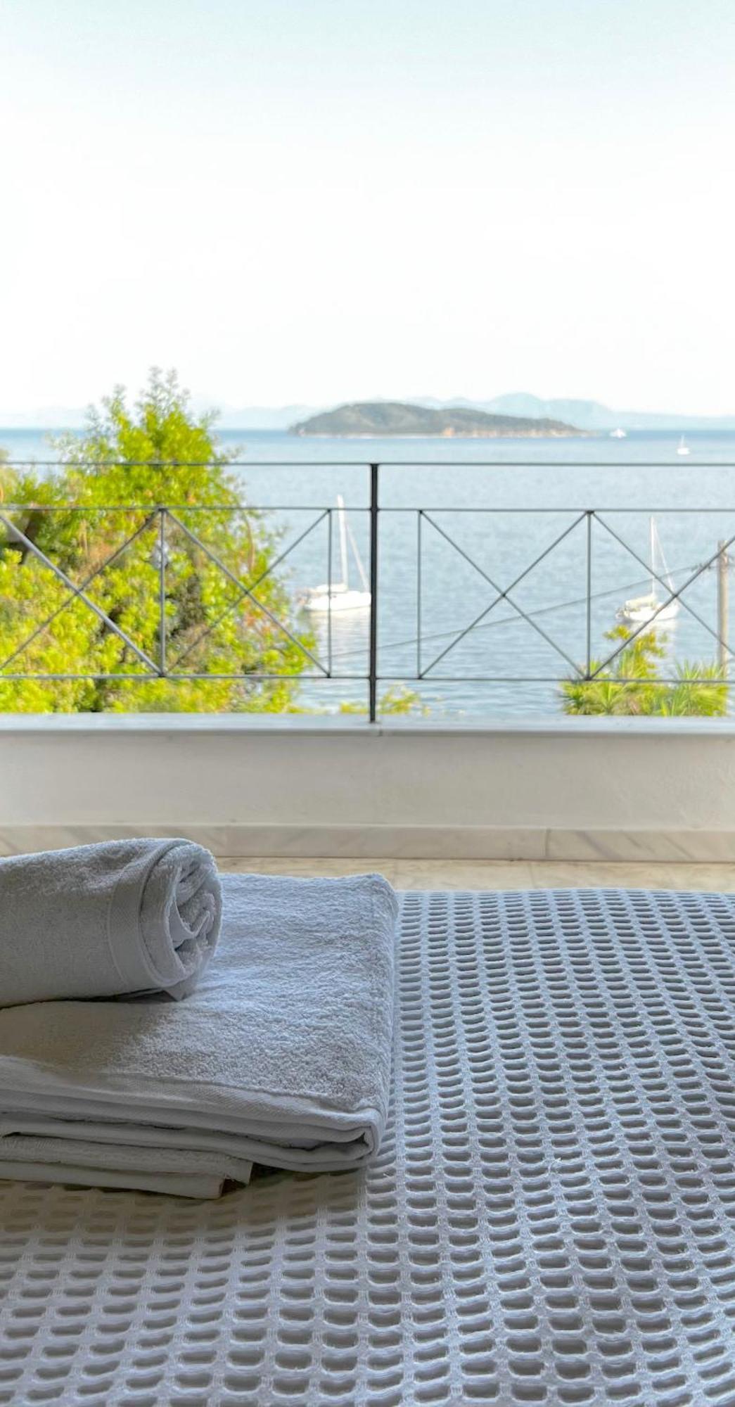 Korifi By Halu!, With Sea View Villa