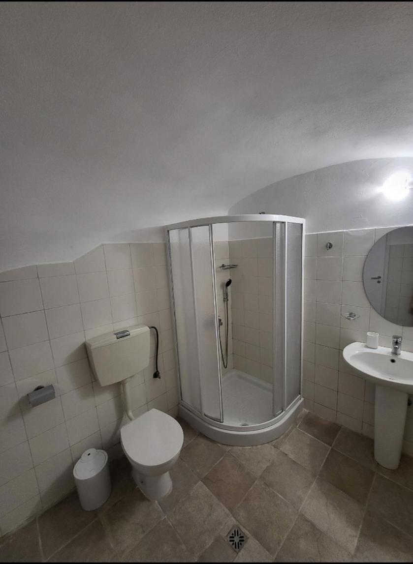 Luxury Cave Villa Messaria (Santorini)