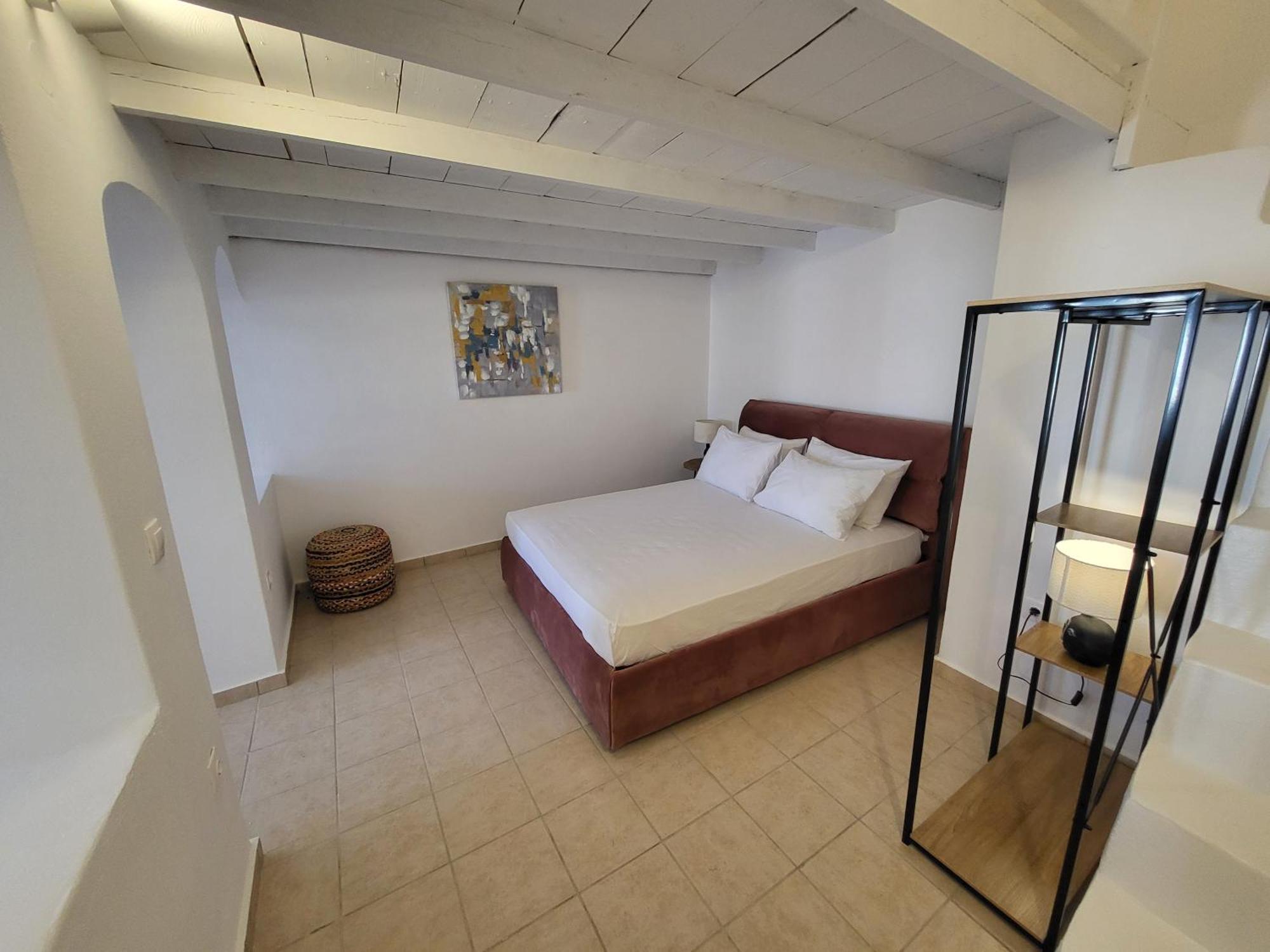 Luxury Cave Messaria (Santorini)