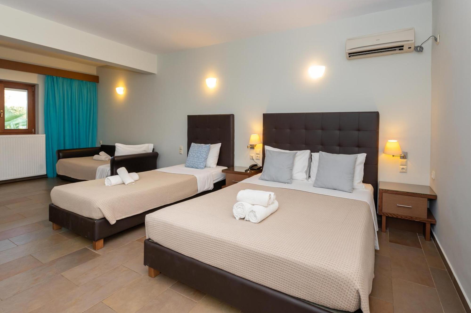 Aktaion Hotel 4*