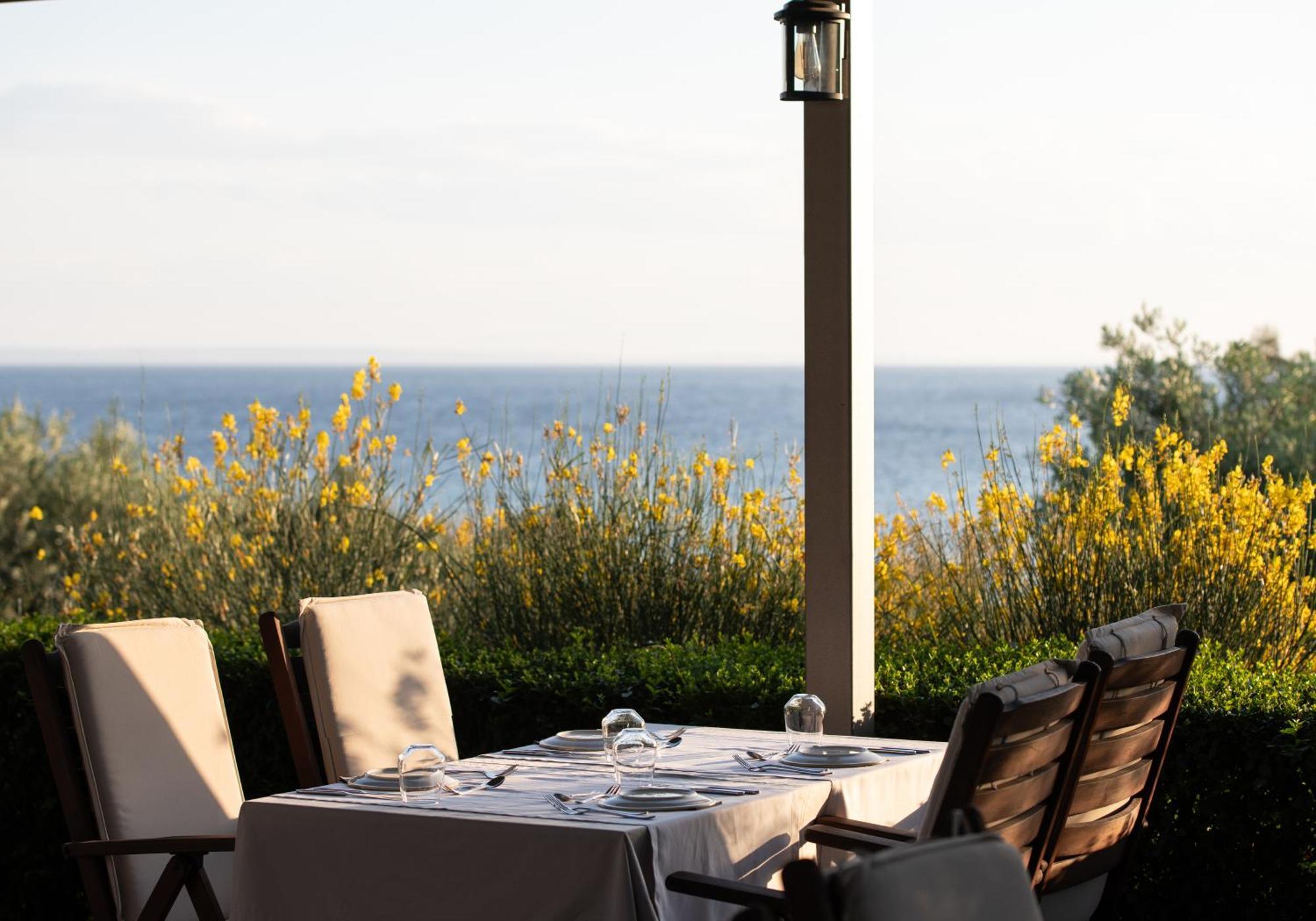 Resort Blue Dolphin 4*