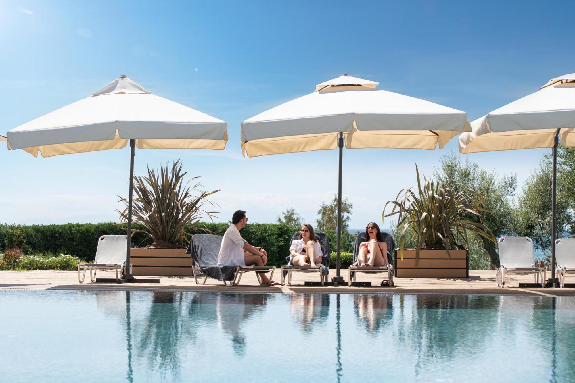 Blue Dolphin Resort 4*