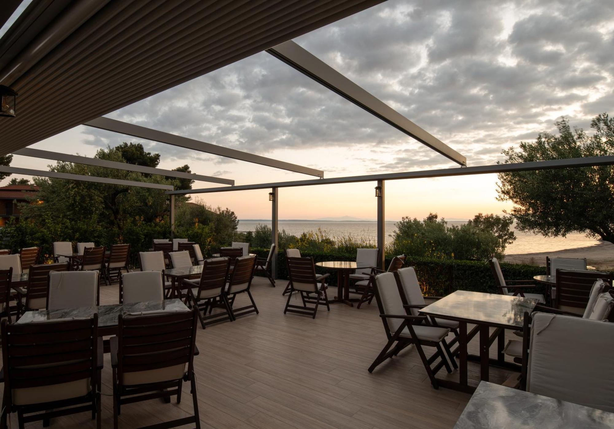 Resort Blue Dolphin 4*