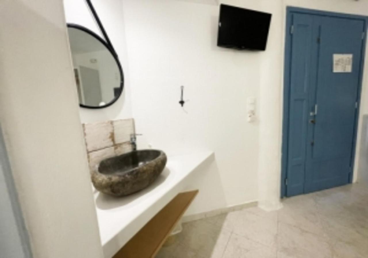 Glaros Hotel