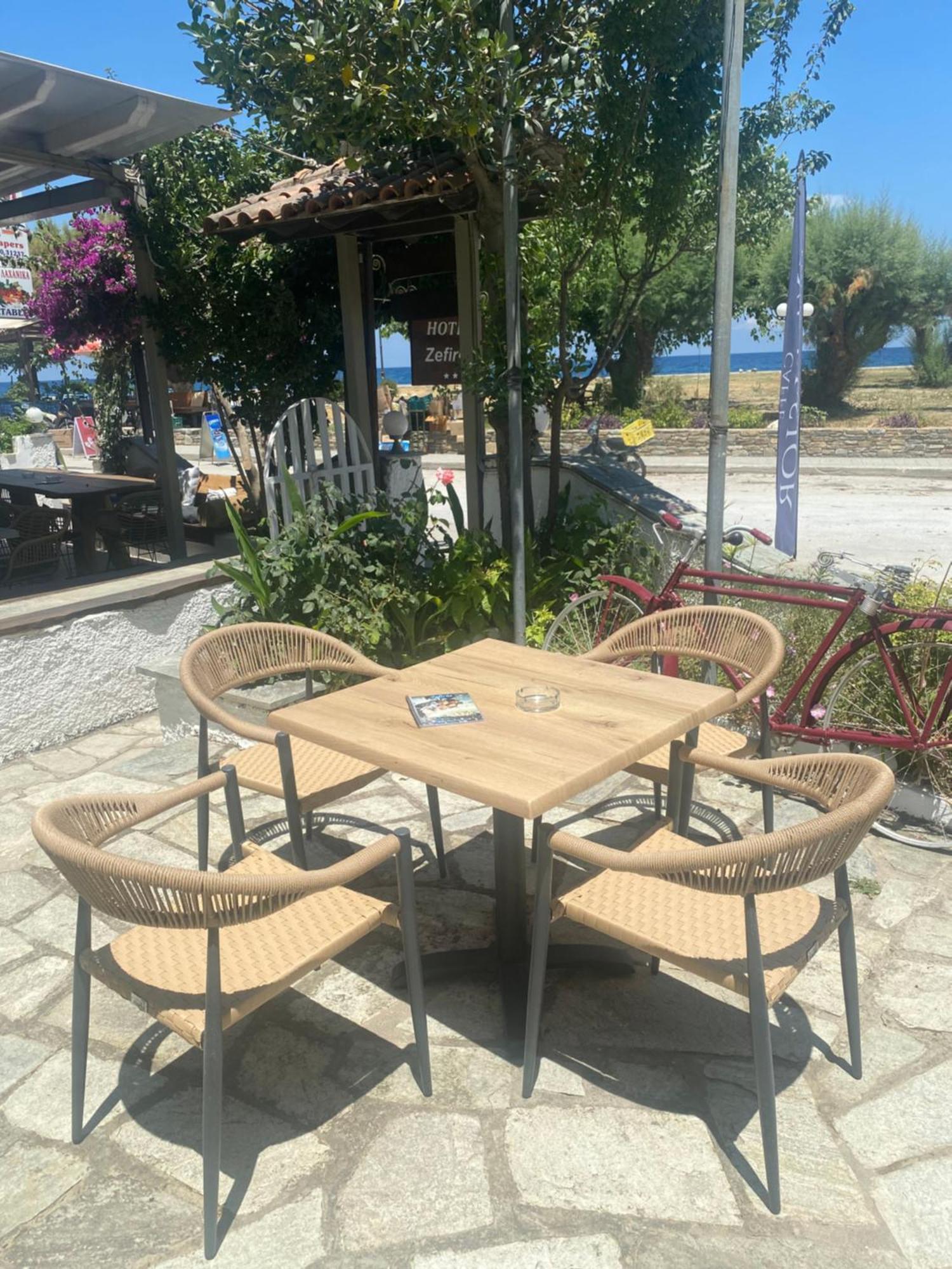 Zefiros 2* Agios Ioannis (Thessaly)
