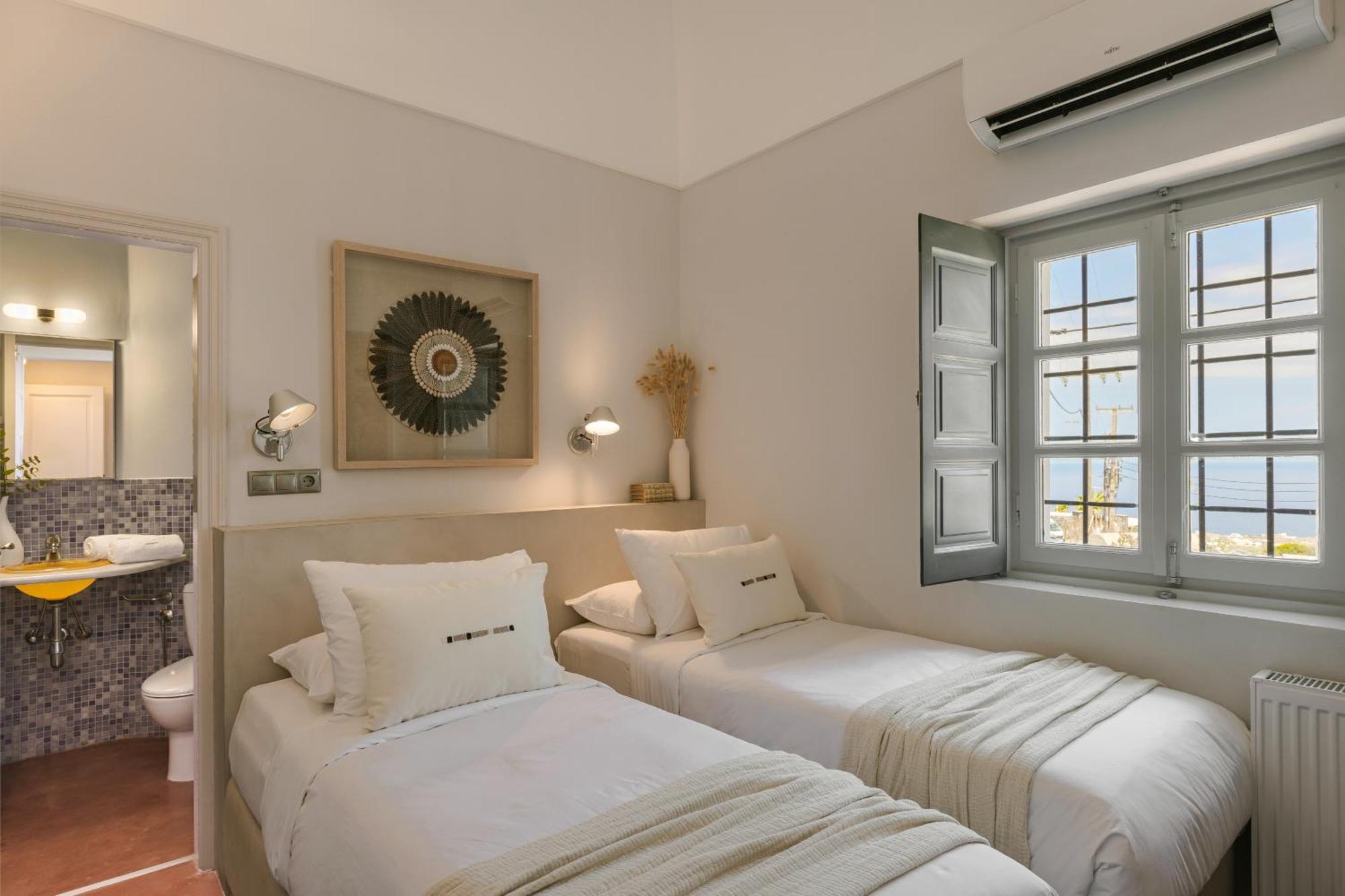 Archipel Mansion Villa Fira (Santorini)