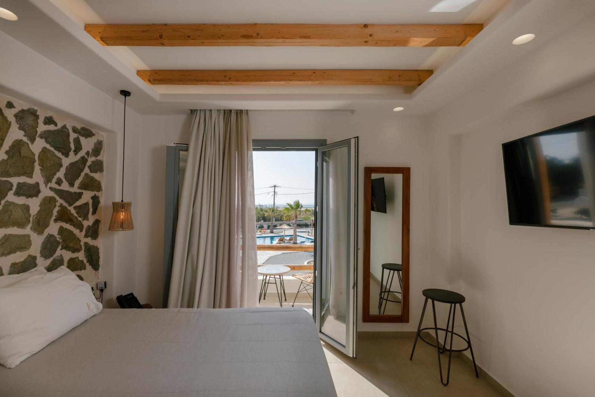 Naxos Finest & 3* Naxos City