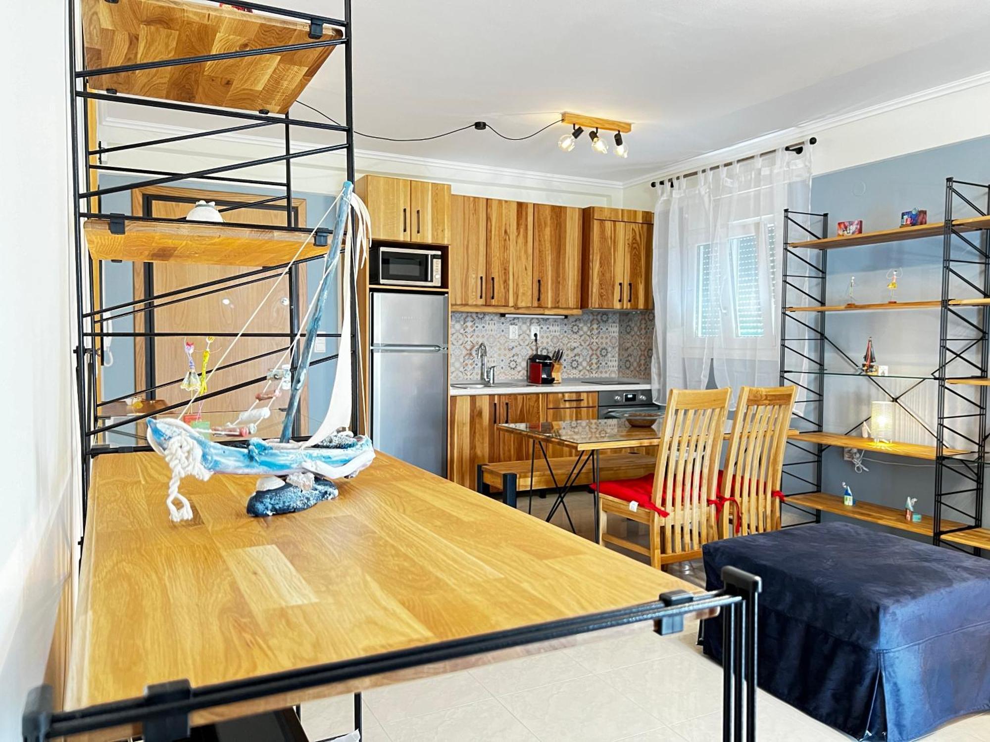 Apartment Steel & Oak Vintage Kavala