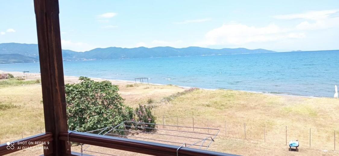Apartment Stathis Beachfront Ierissos