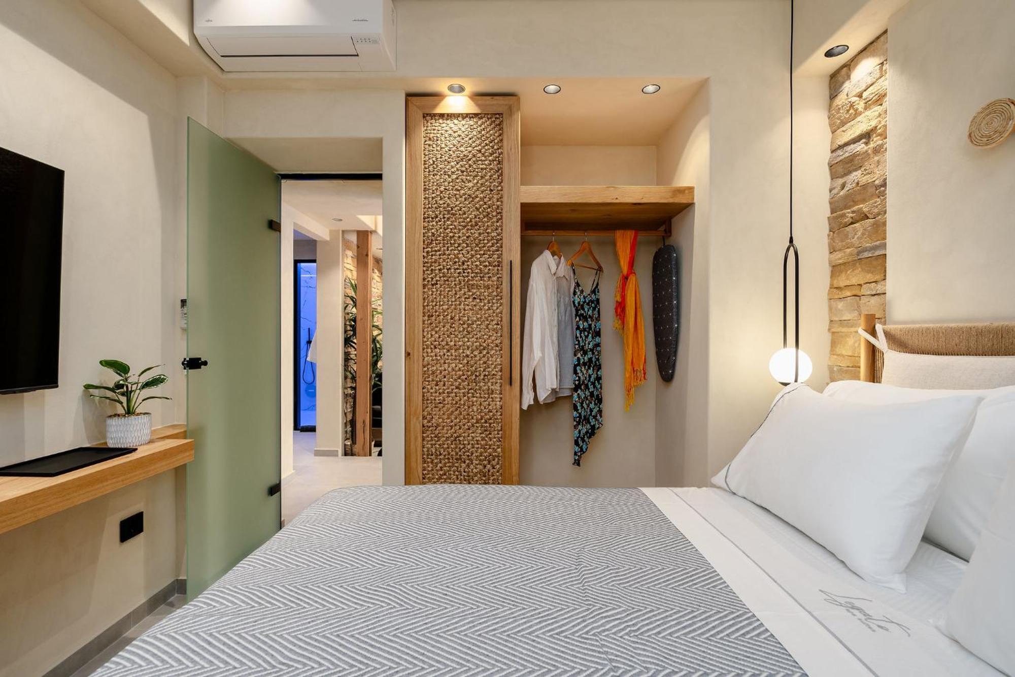 Legato With Private Pool Apartment