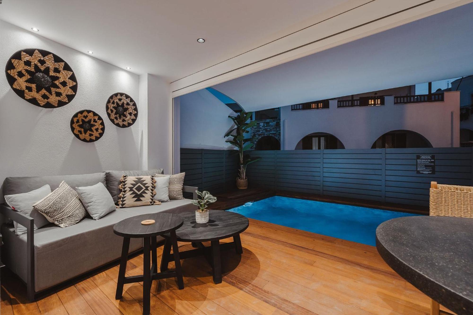 Legato With Private Pool Apartment *