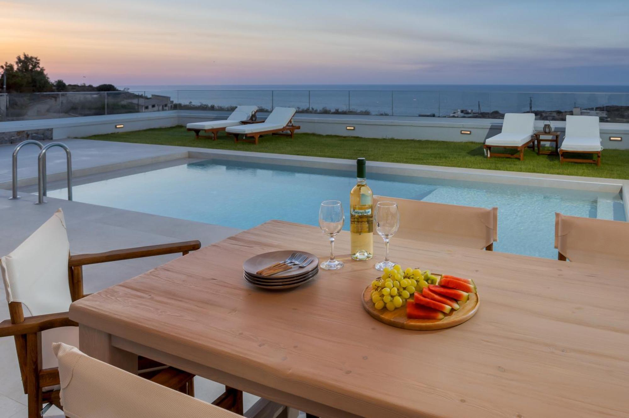 Villa Palmyra & Agia Pelagia (Crete)