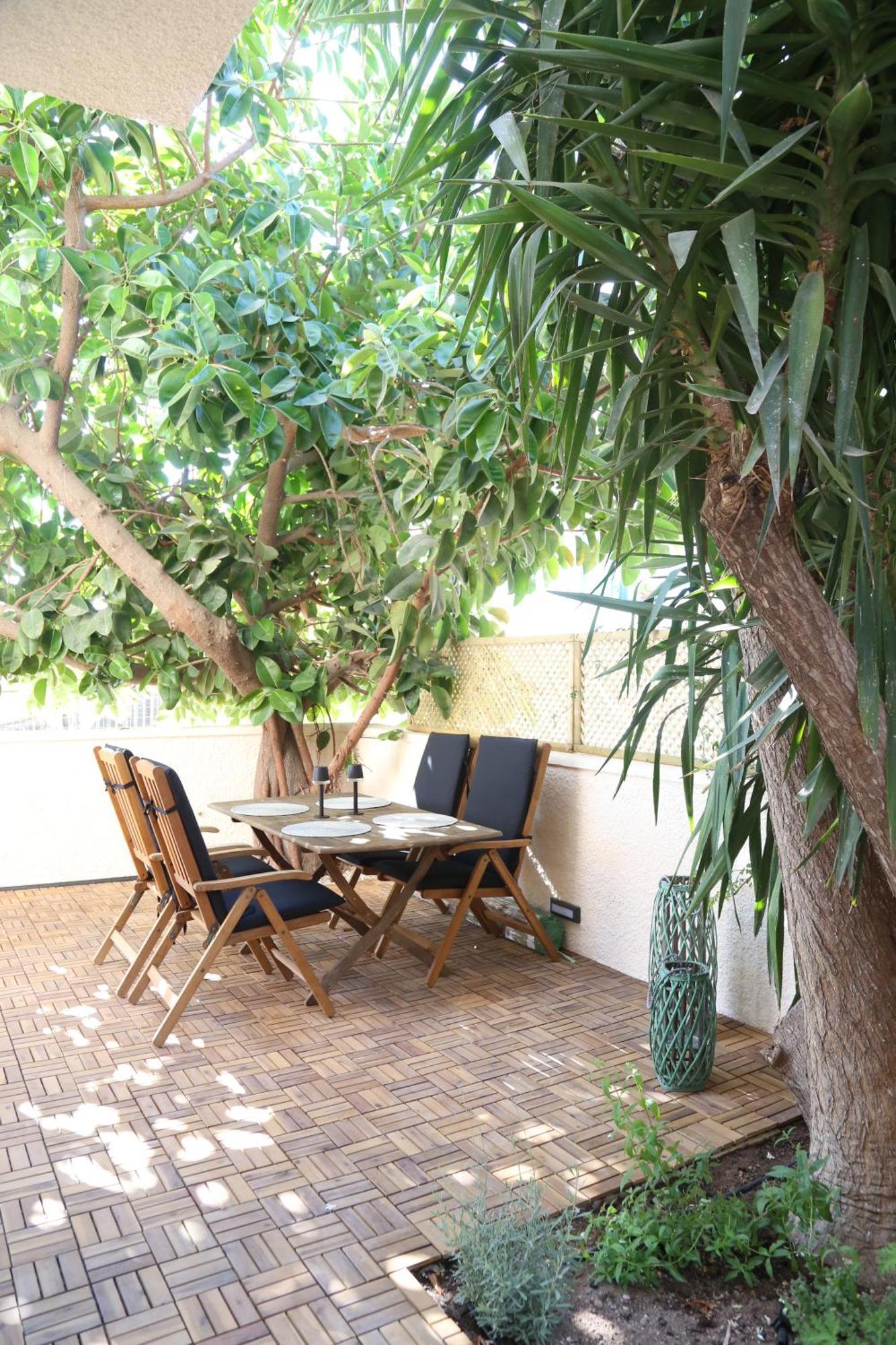 Casasmaragdi Perdika (Aegina)