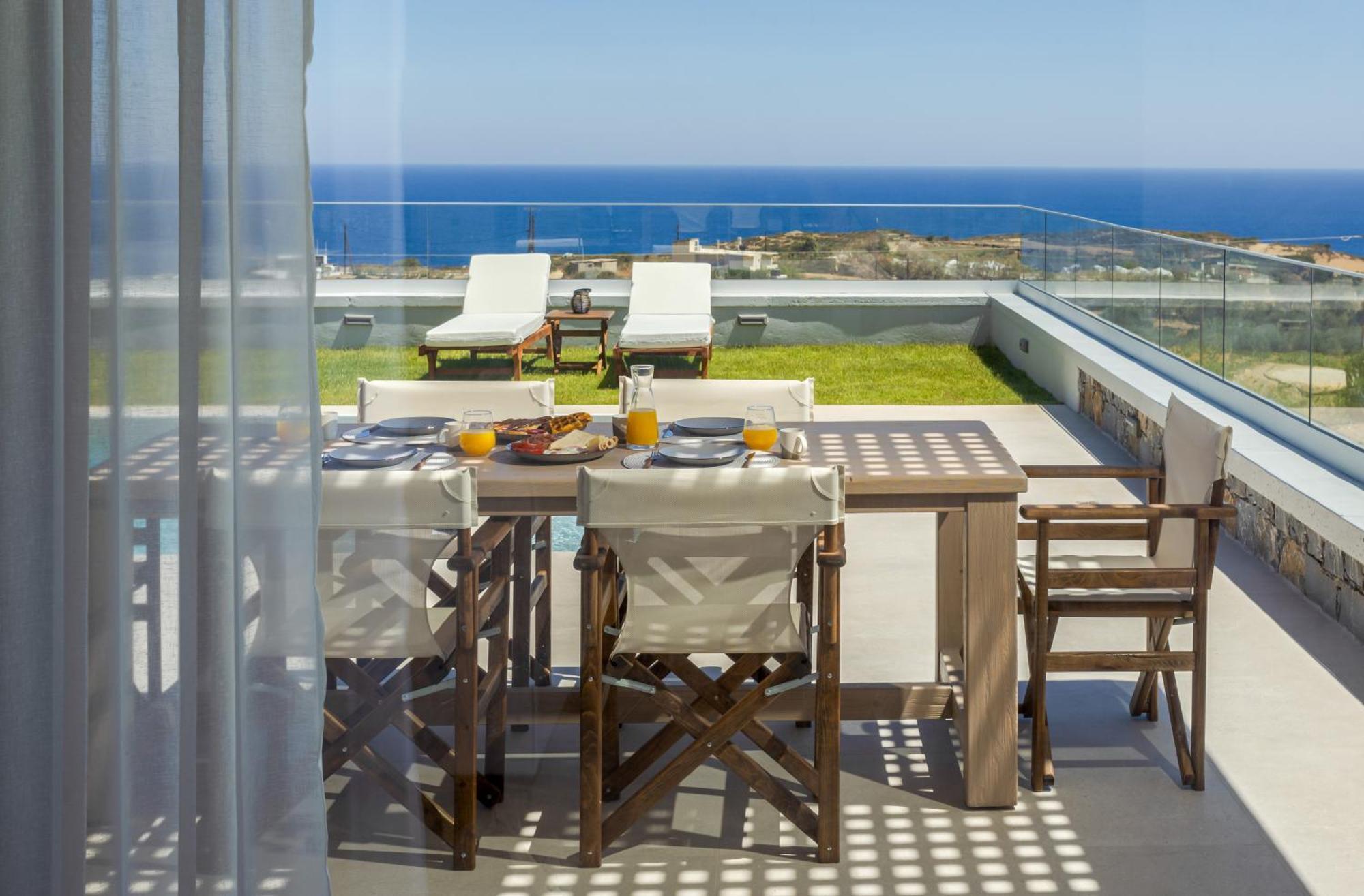 Villa Palmyra & Agia Pelagia (Crete)