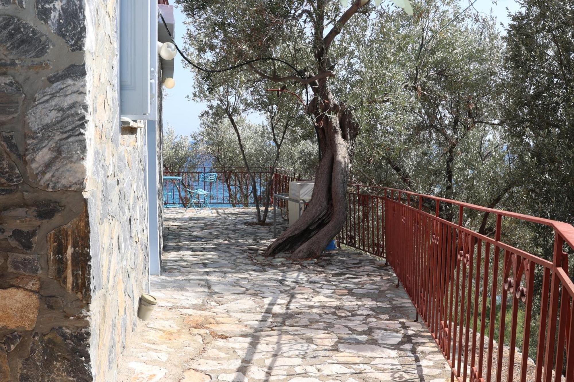 κόκκινος πύργος Plomari