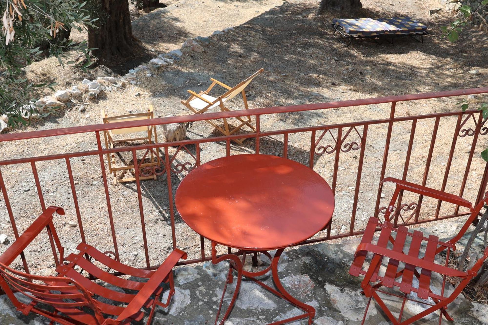 κόκκινος πύργος * Plomari