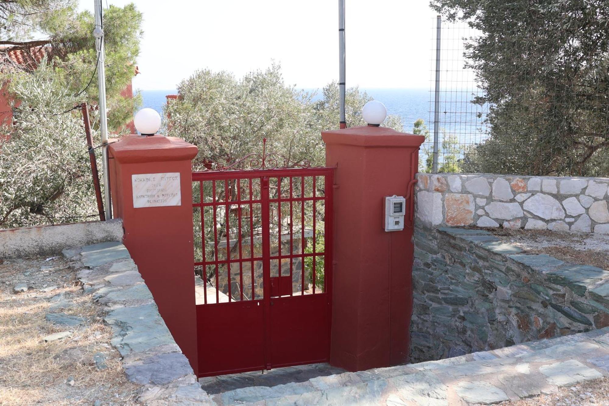 κόκκινος πύργος * Plomari
