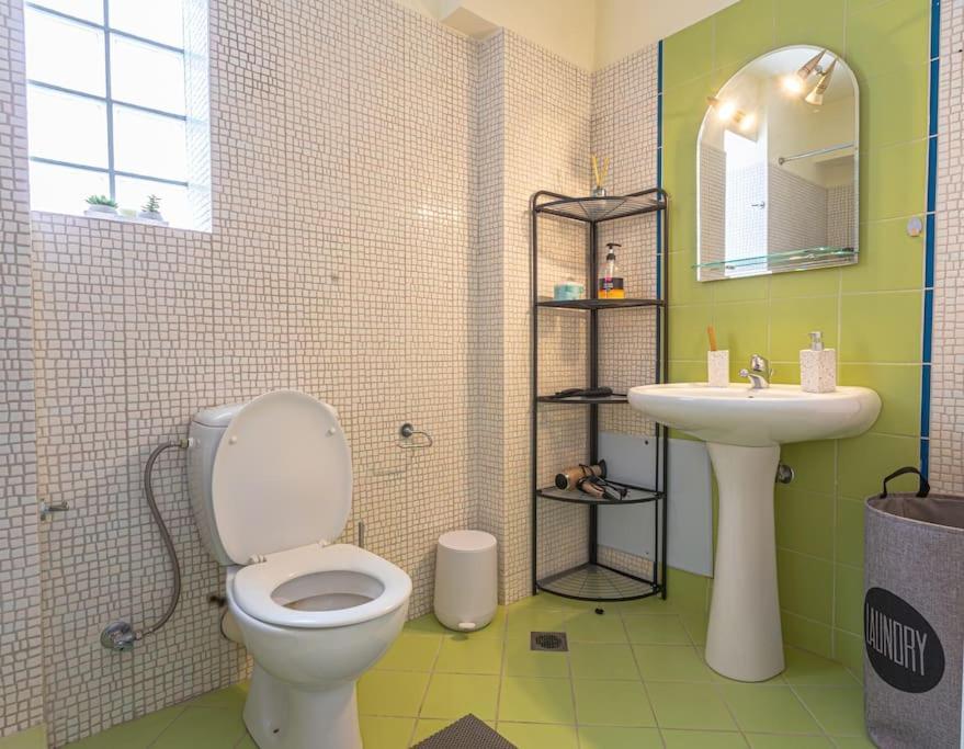 Urban Breeze Apartment *
