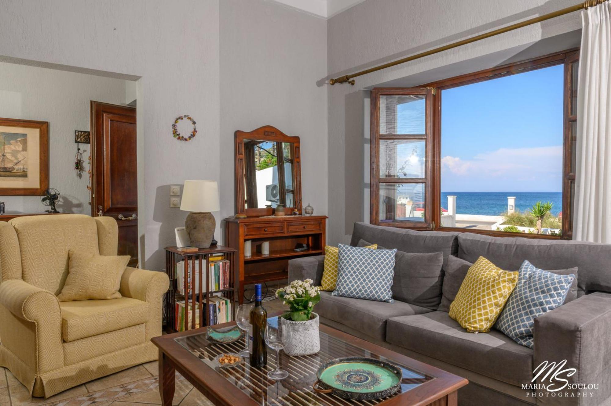 Siridaki 3 Bedroom By The *