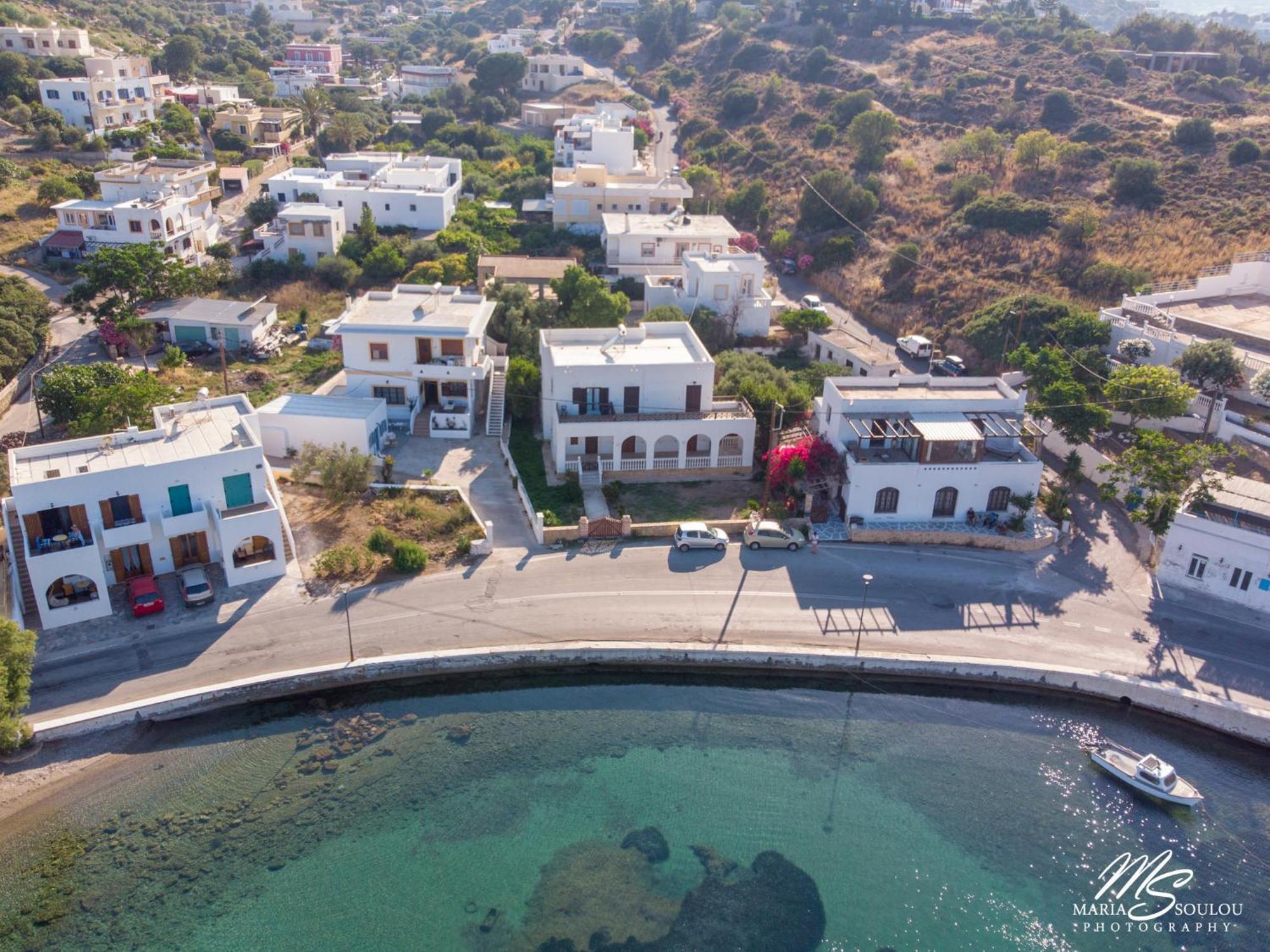 Siridaki 3 Bedroom By The Holiday home *