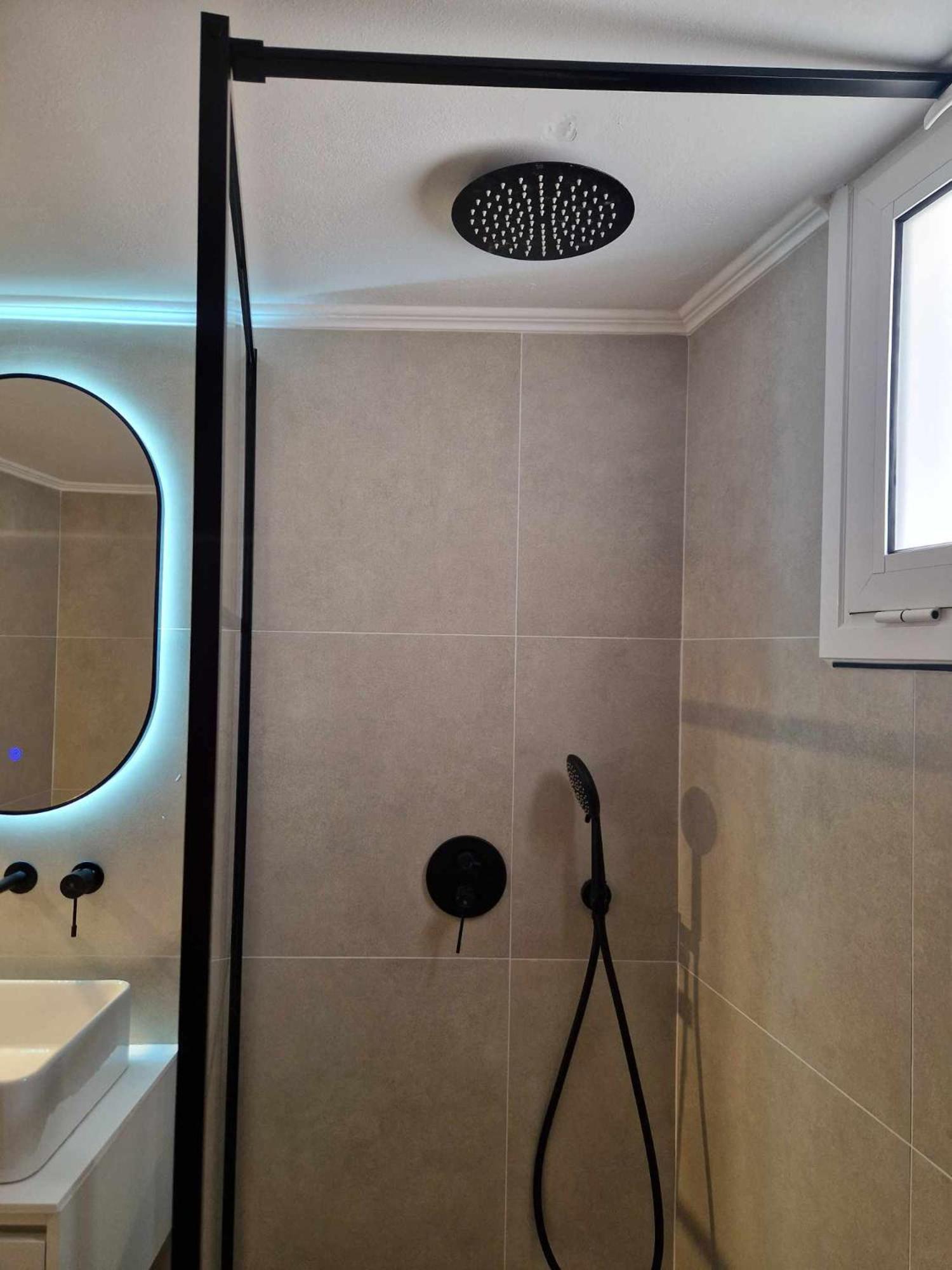 Mitilini's Luxury * Mytilene