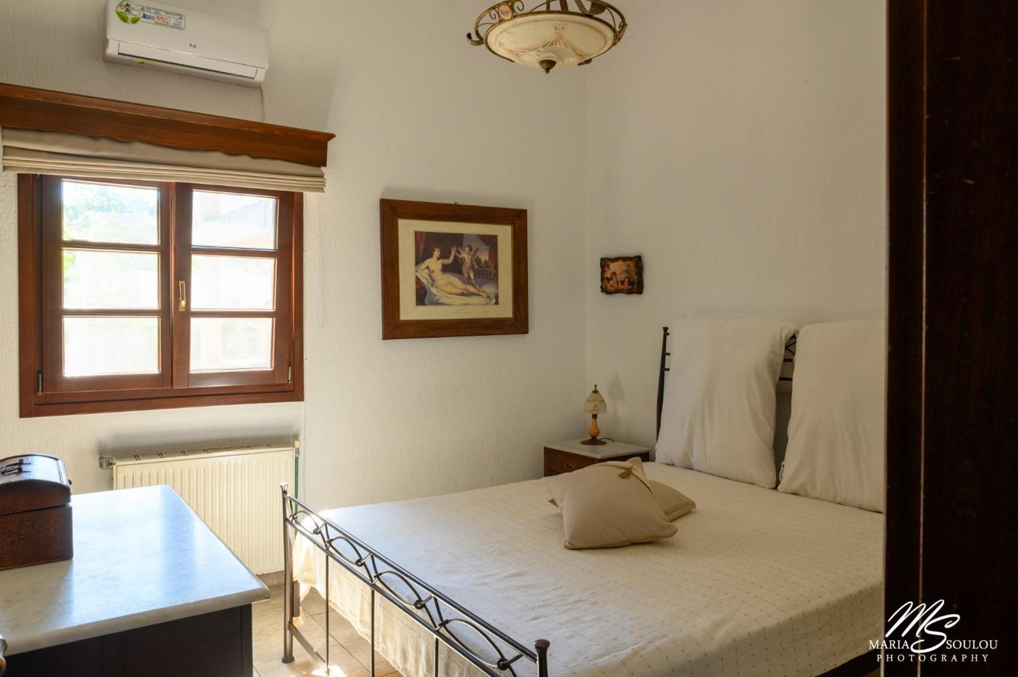 Siridaki 3 Bedroom By The Holiday home