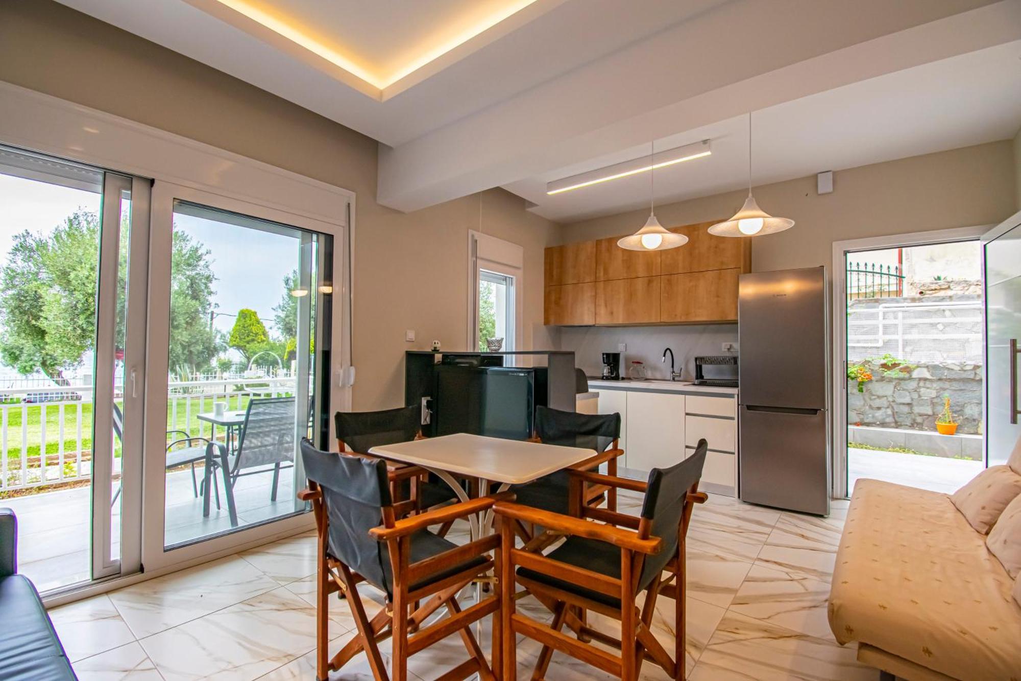 Eleni Seafront By Rentalspro Services-nea Moudania Halkidiki Apartment