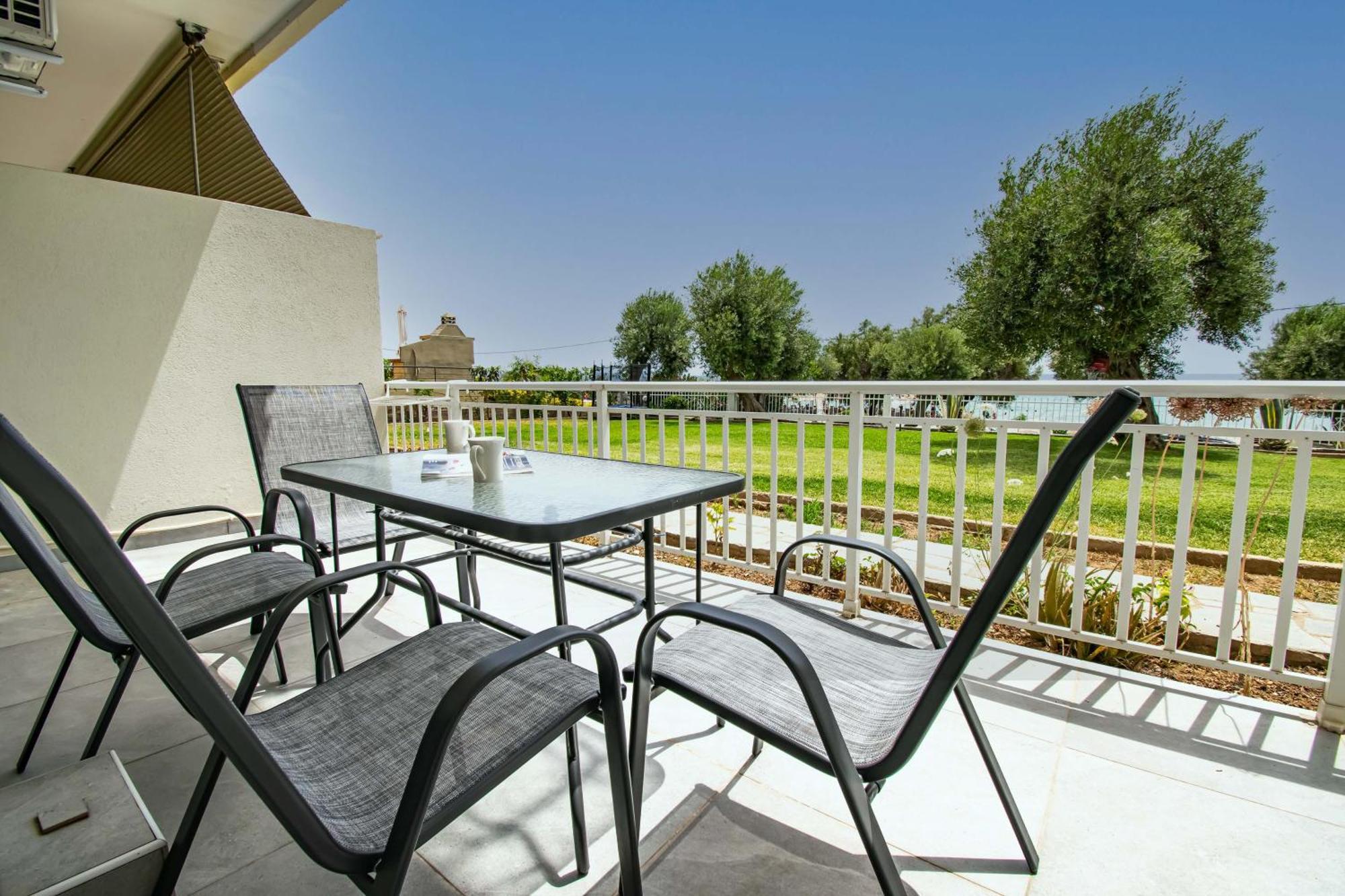 Apartment Eleni Seafront By Rentalspro Services-nea Moudania Halkidiki