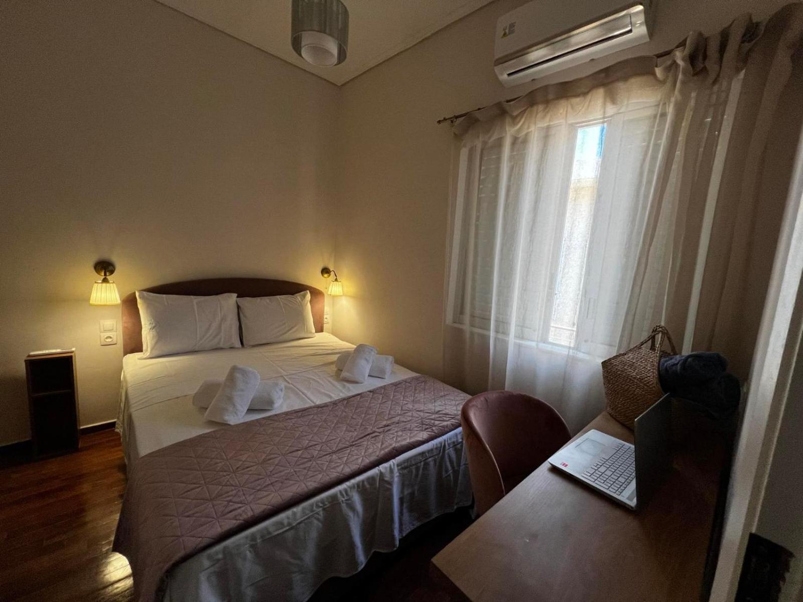 Thouria Agora 3 Apartment