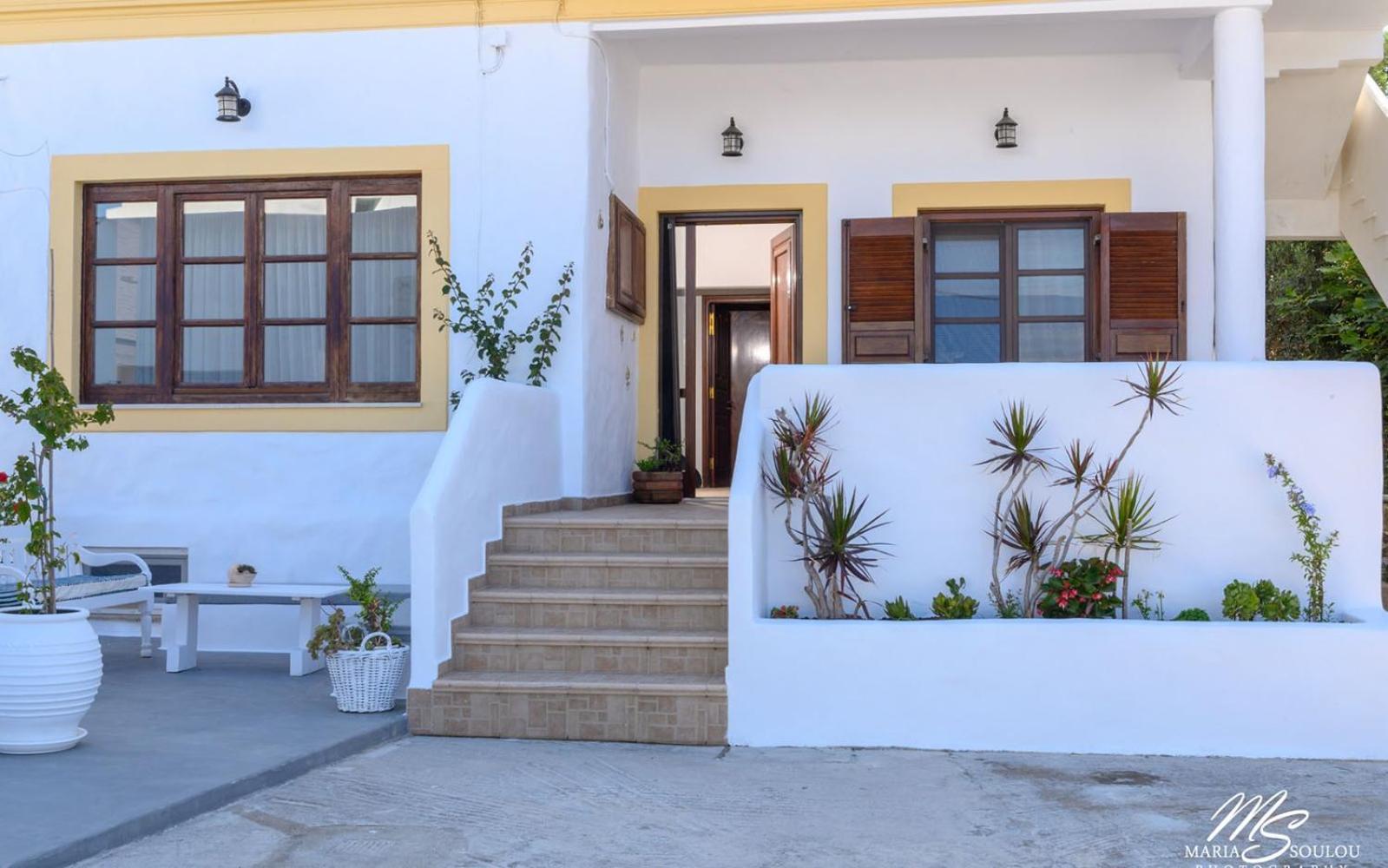 Holiday home Siridaki 3 Bedroom By The *