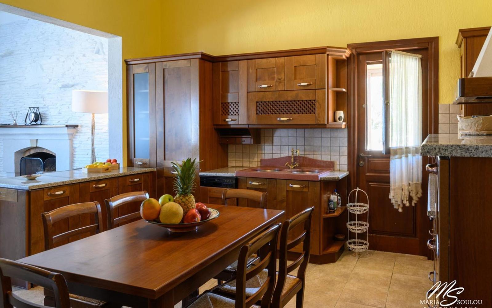 Siridaki 3 Bedroom By The