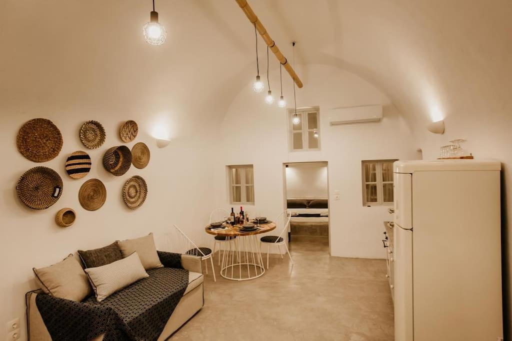 Holiday home Evnoikon I- Jacuzzi Cave House In