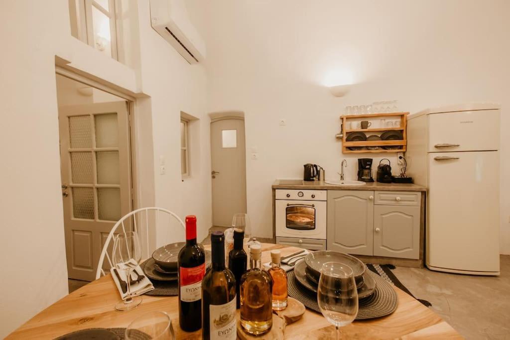 Holiday home Evnoikon I- Jacuzzi Cave House In