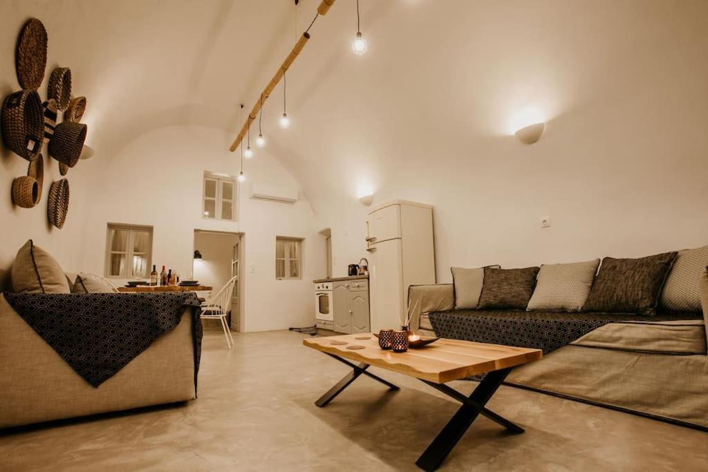 Evnoikon I- Jacuzzi Cave House In *