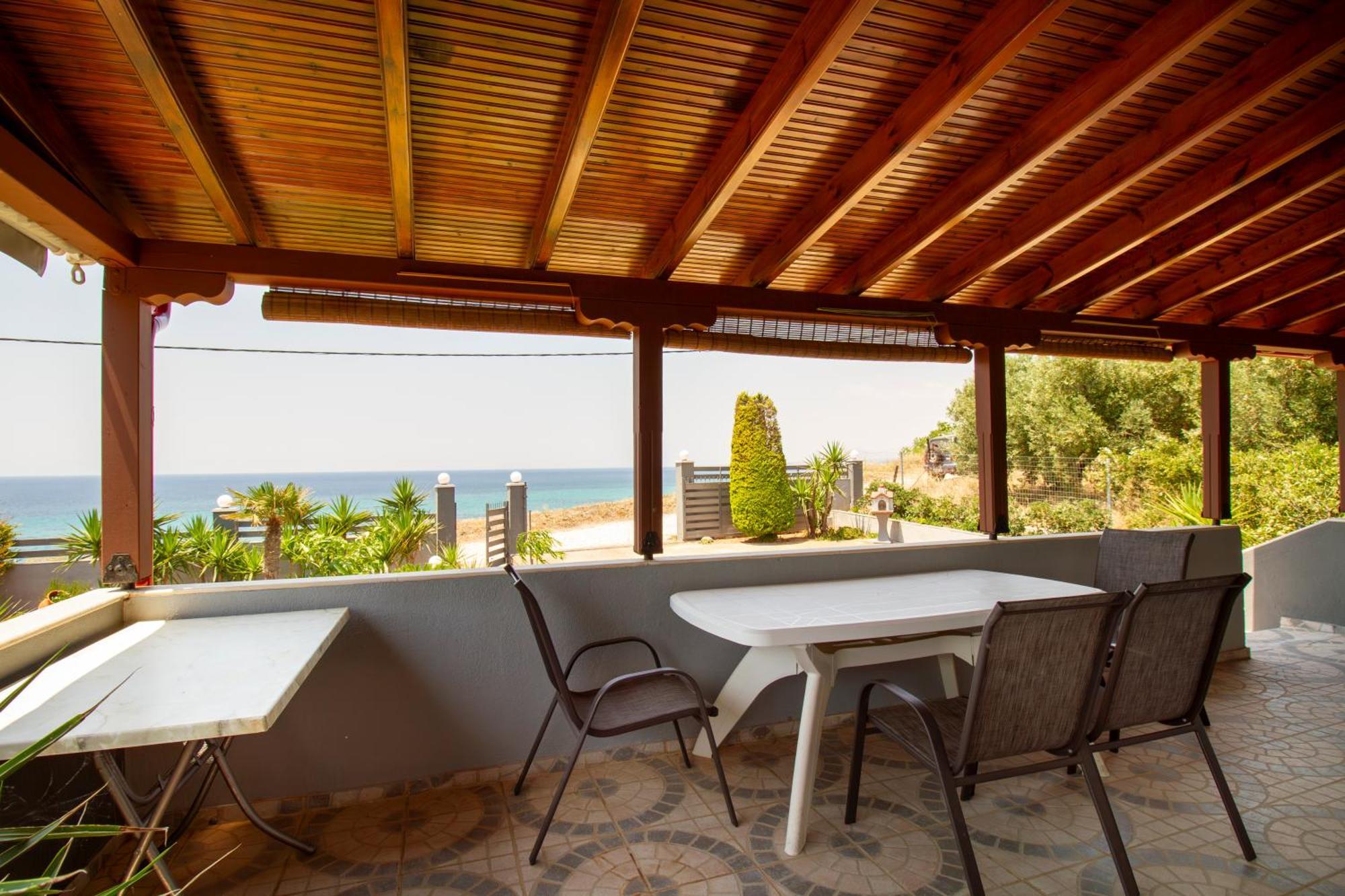 Tanias Seafront Villa-by Rentalspro Services- Halkidiki Nea Poteidaia